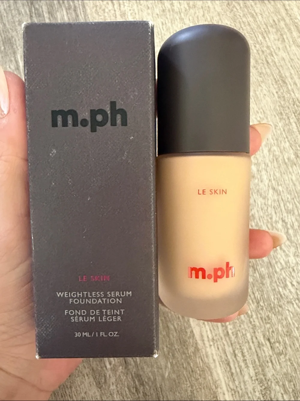 Le Skin Weightless Serum Foundation - light 70w- $49